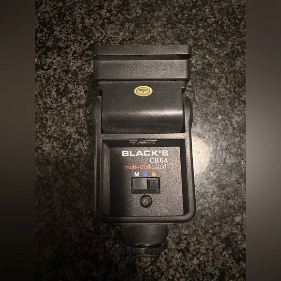 Black’s CB64 Camera Flash - Picture 2 of 3